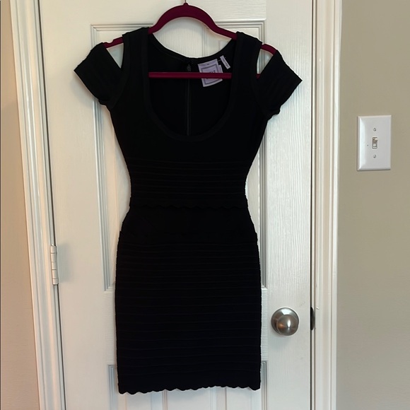 Herve Leger Lotus Cold Shoulder Scallop Hem Bandage Dress - Picture 2 of 14